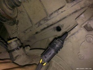 Отверстие в пластике D12мм в коробе сразу после фильтра